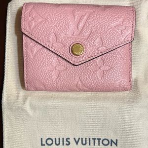 LOUIS VUITTON Rose Poudre Monogram Empreinte Leather Zoe Wallet